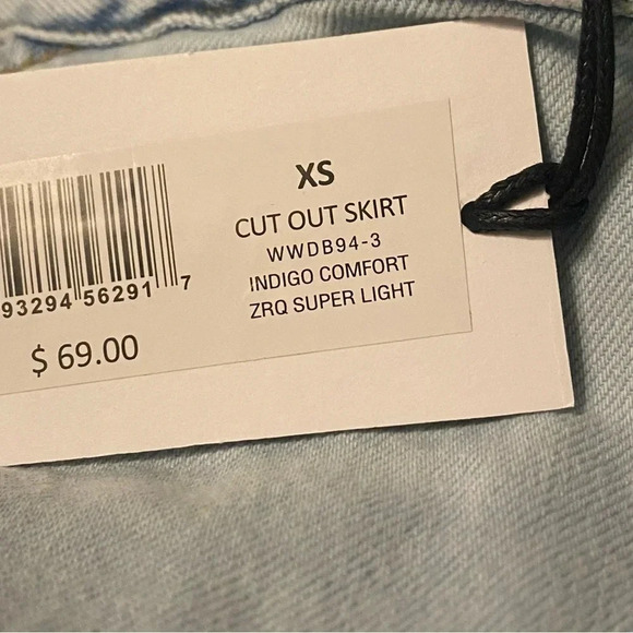 WEWOREWHAT NEW NWT WOMENS DENIM JEAN MINI SKIRT CASUAL SUMMER SPRING SIZE XS M L - Picture 8 of 10